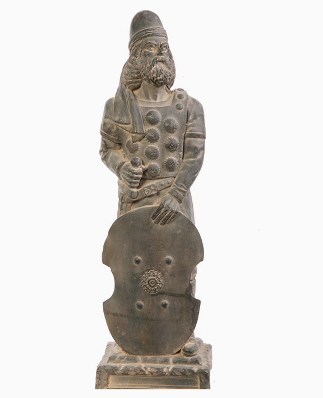 巴巴克·霍拉姆丁雕像 – 伊朗英雄