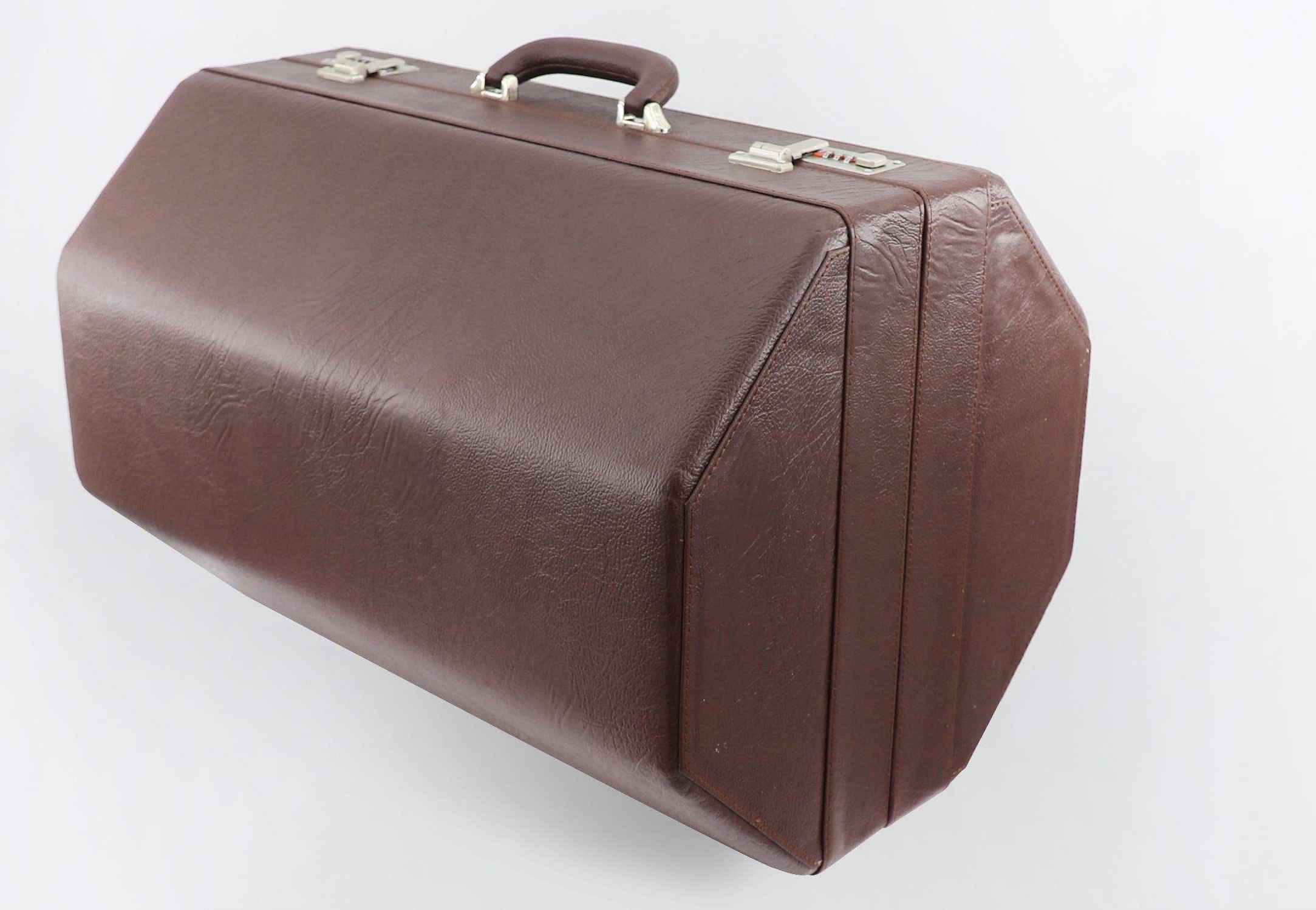 带泡沫和皮革包覆的波斯通巴鼓硬琴箱