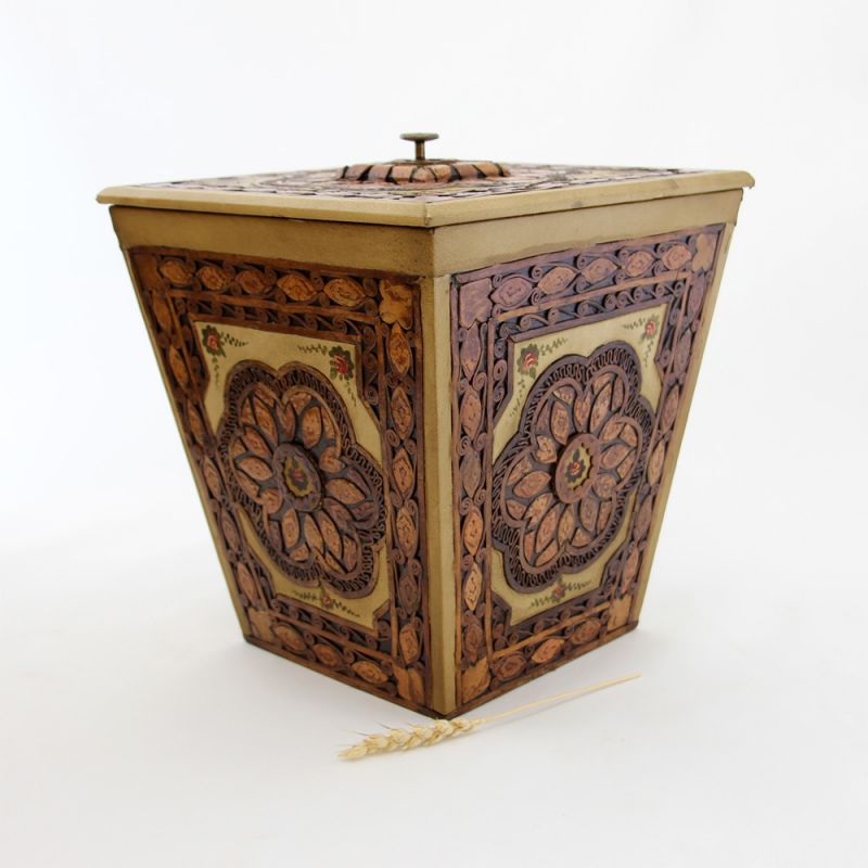 豪华皮革与木质镶嵌垃圾桶