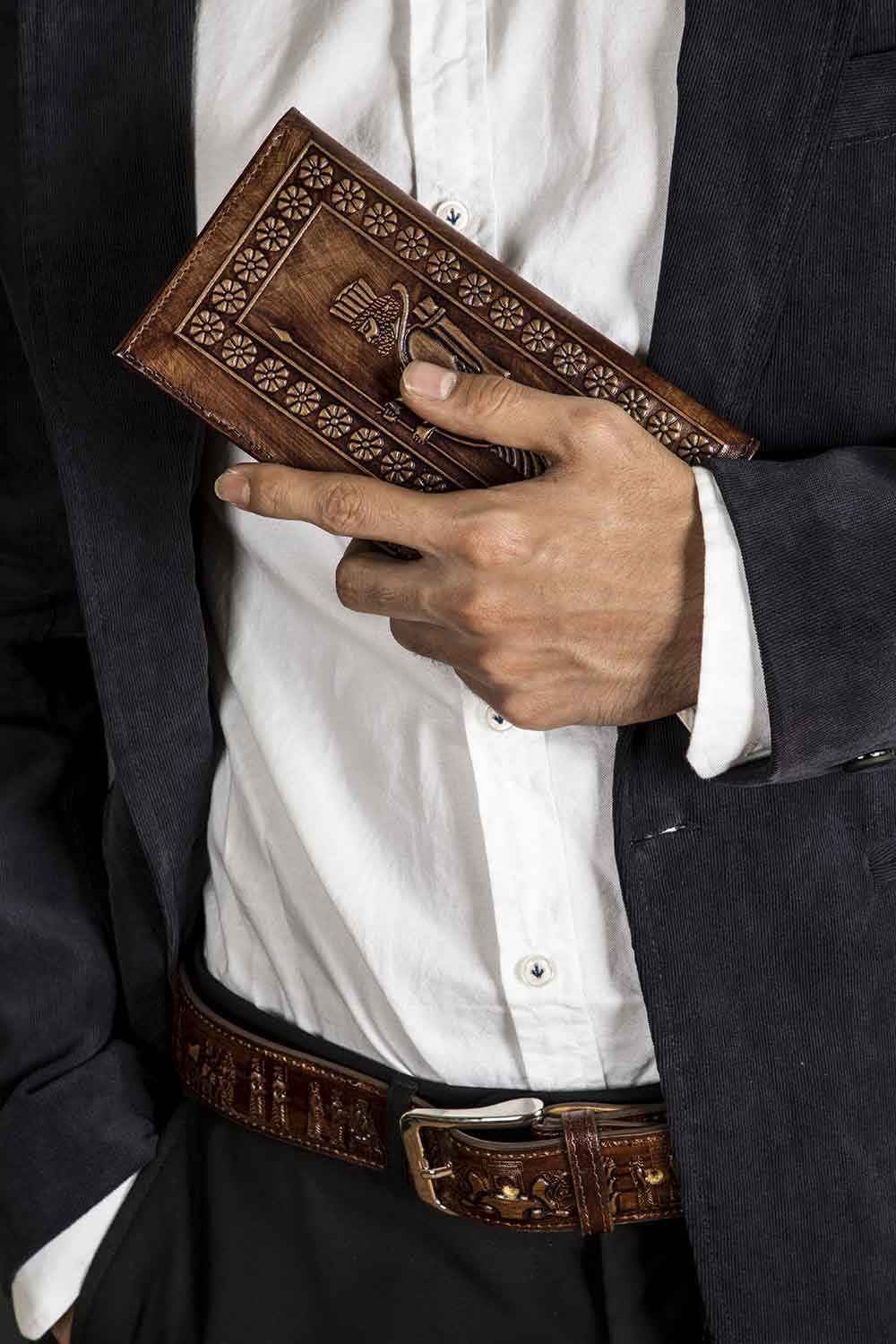 珍藏波斯工艺钱包、钥匙扣及卡片夹礼品套装