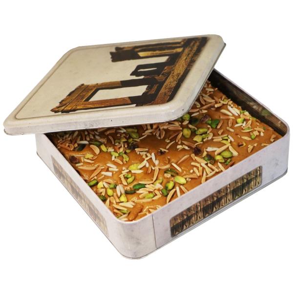 Main image of 苏汉阿萨利科姆 – 传统开心果与杏仁藏红花-玫瑰水脆太妃糖