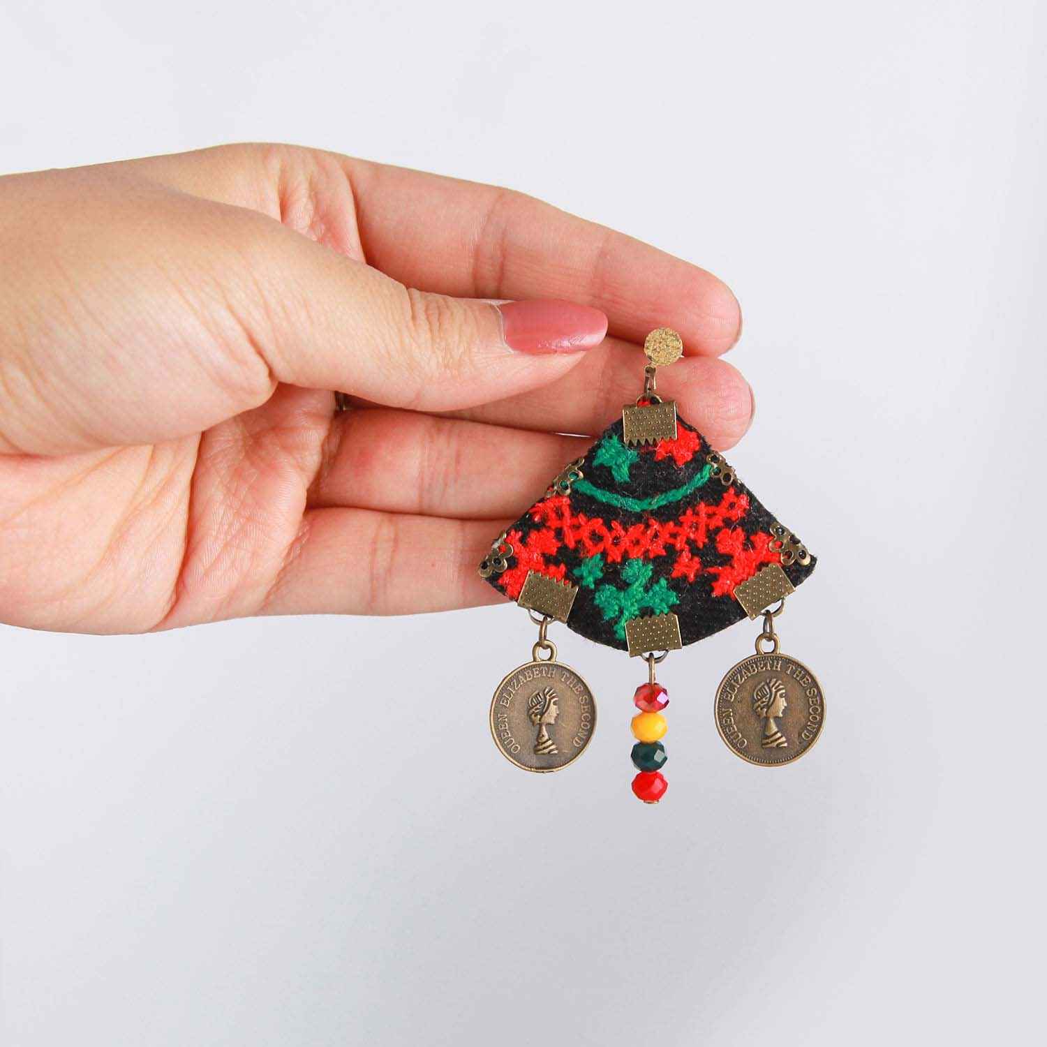 波斯刺绣耳环 – 俾路支传统 Suzani 钱币款