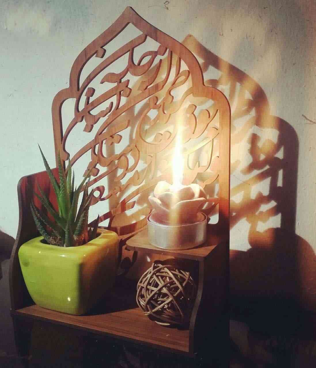 波斯装饰木质桌面烛台 书法款