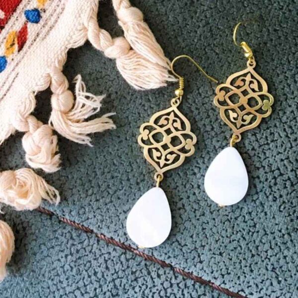 波斯黄铜耳环 – 白色玛瑙款