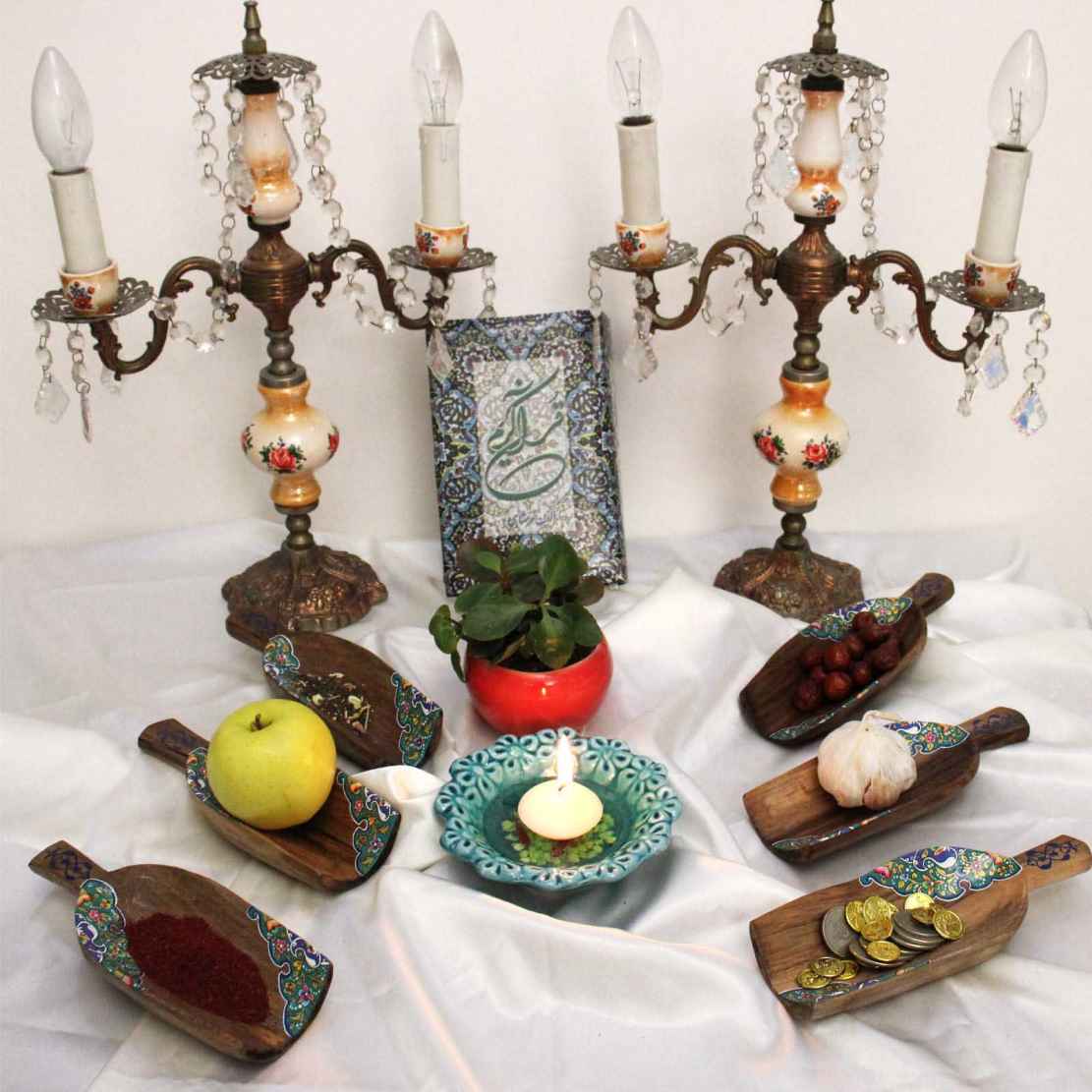 优雅木制 Haft-sin 套装，用于 Nowruz 波斯新年 Hoonarin 款