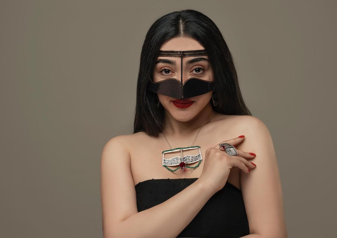 手工 Battoulah 面具 – 波斯湾布尔卡灰色款