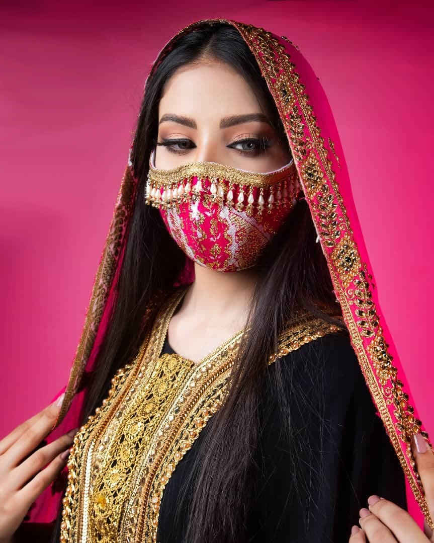 Main image of 手工时尚刺绣女士口罩 – Negin 款