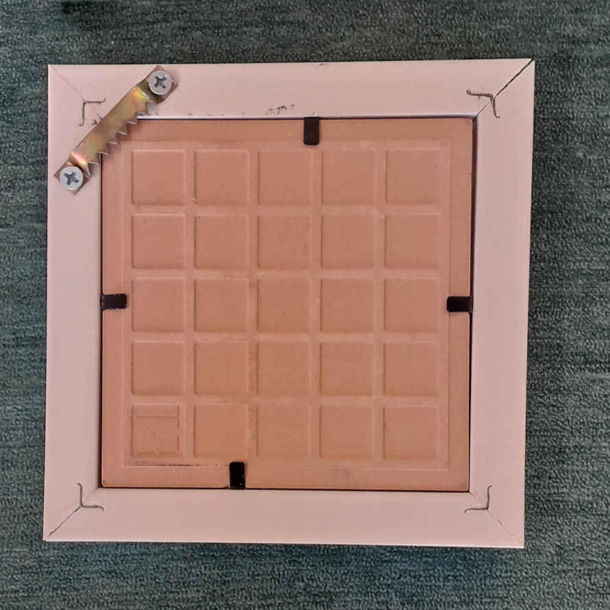 装饰性波斯镶框陶瓷砖 – 太阳