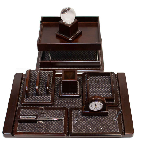 木质办公桌面套装 – 棕色（10件）