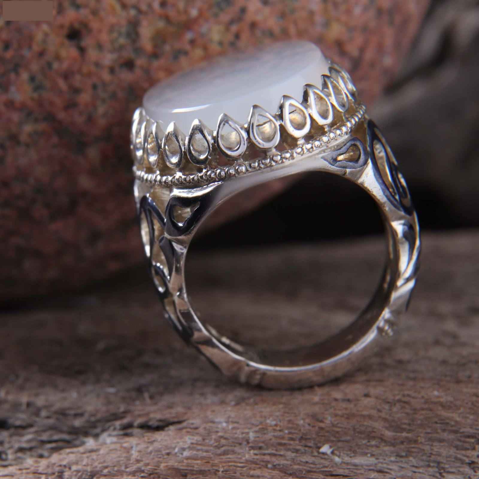 Main image of 波斯玛瑙银戒指（男士款，优雅白欧泊）