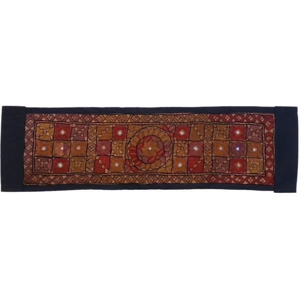 Main image of 手工刺绣桌旗 —— Aras 款