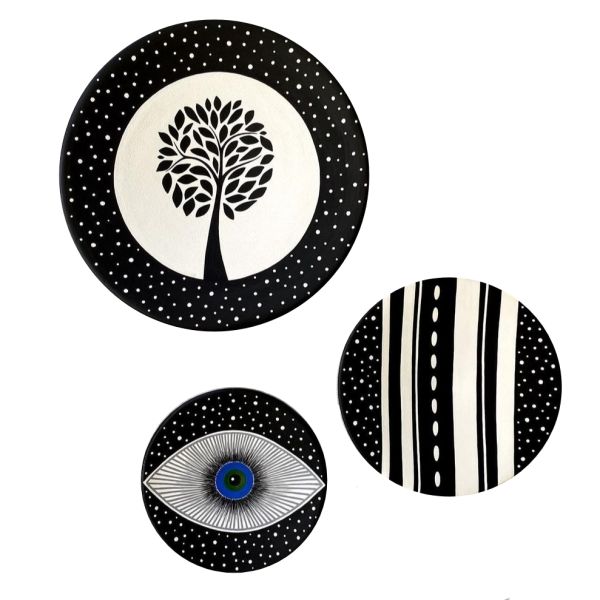 Main image of 手绘装饰陶瓷盘 树