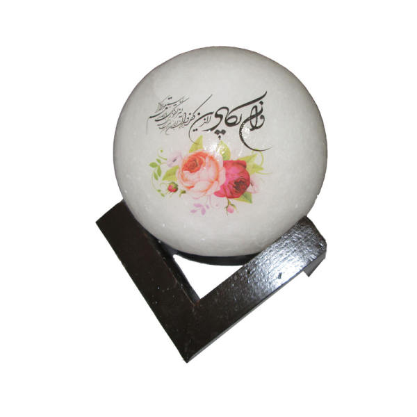 Main image of 伊斯兰地球仪盐灯 – 手工制作，木制底座，带 Wa In Yakad 诗句