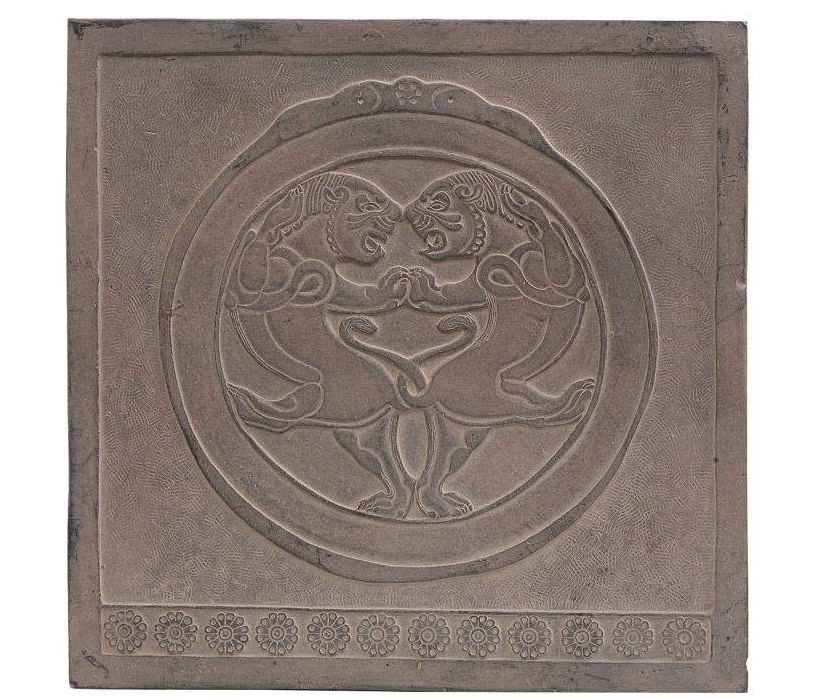 Main image of 金杯中双狮铭文复制品 – 灵感源于古波斯