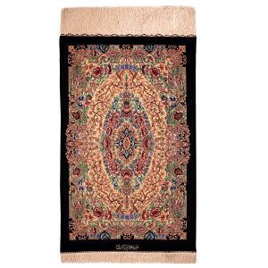 Qom Medallion 手工结制波斯丝地毯 Lachak