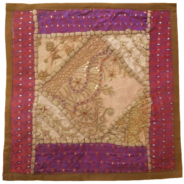 刺绣靠垫套 – Dara 苏扎尼设计