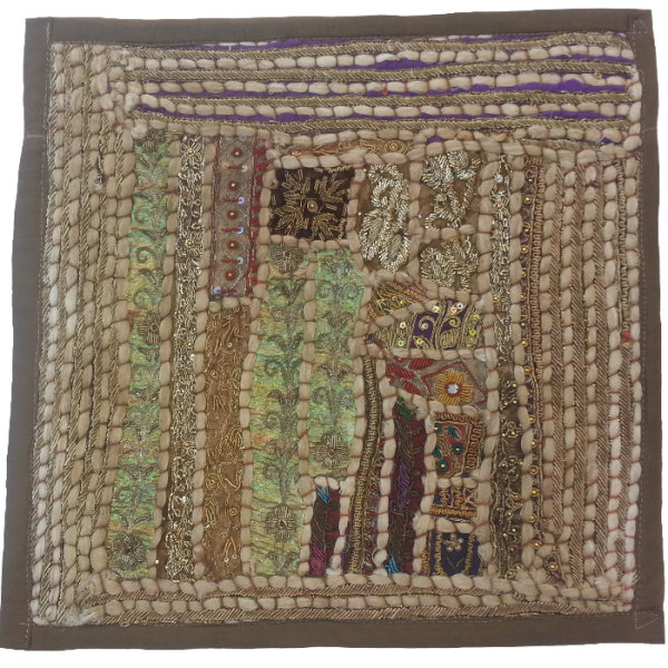 Main image of 刺绣靠垫套 – Hana 苏扎尼设计