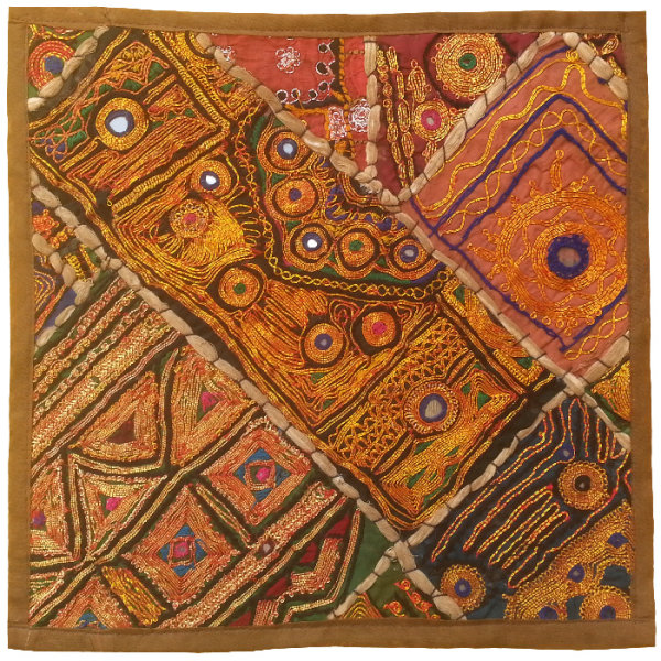 Main image of 刺绣靠垫套 – Hibo 苏扎尼设计