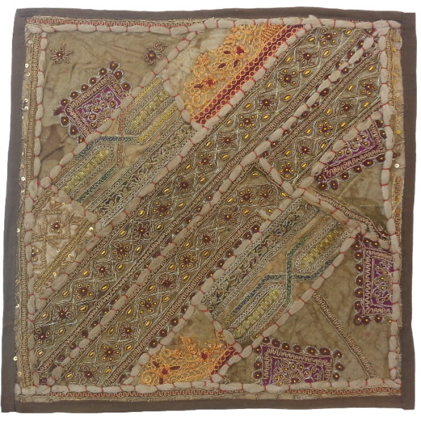 Main image of 刺绣靠垫套 – Kimia 苏扎尼设计