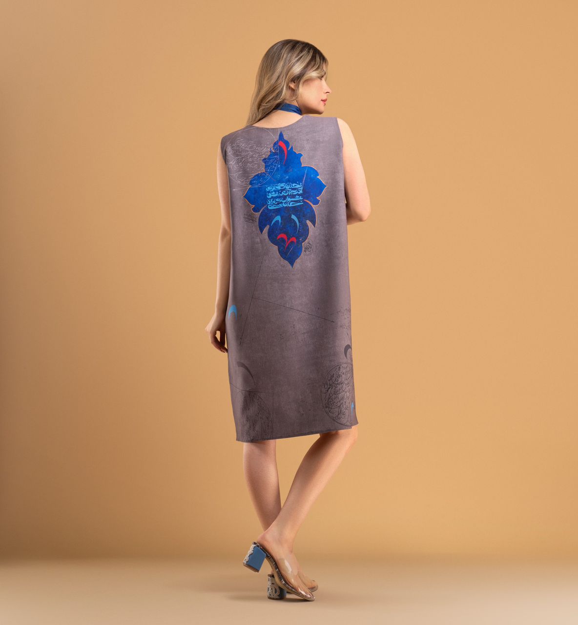 宽松衬衫与围巾套装 Afagh款