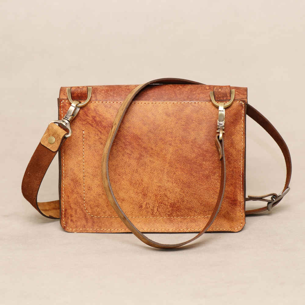 奢华手工皮革斜挎包 – Hosna 款