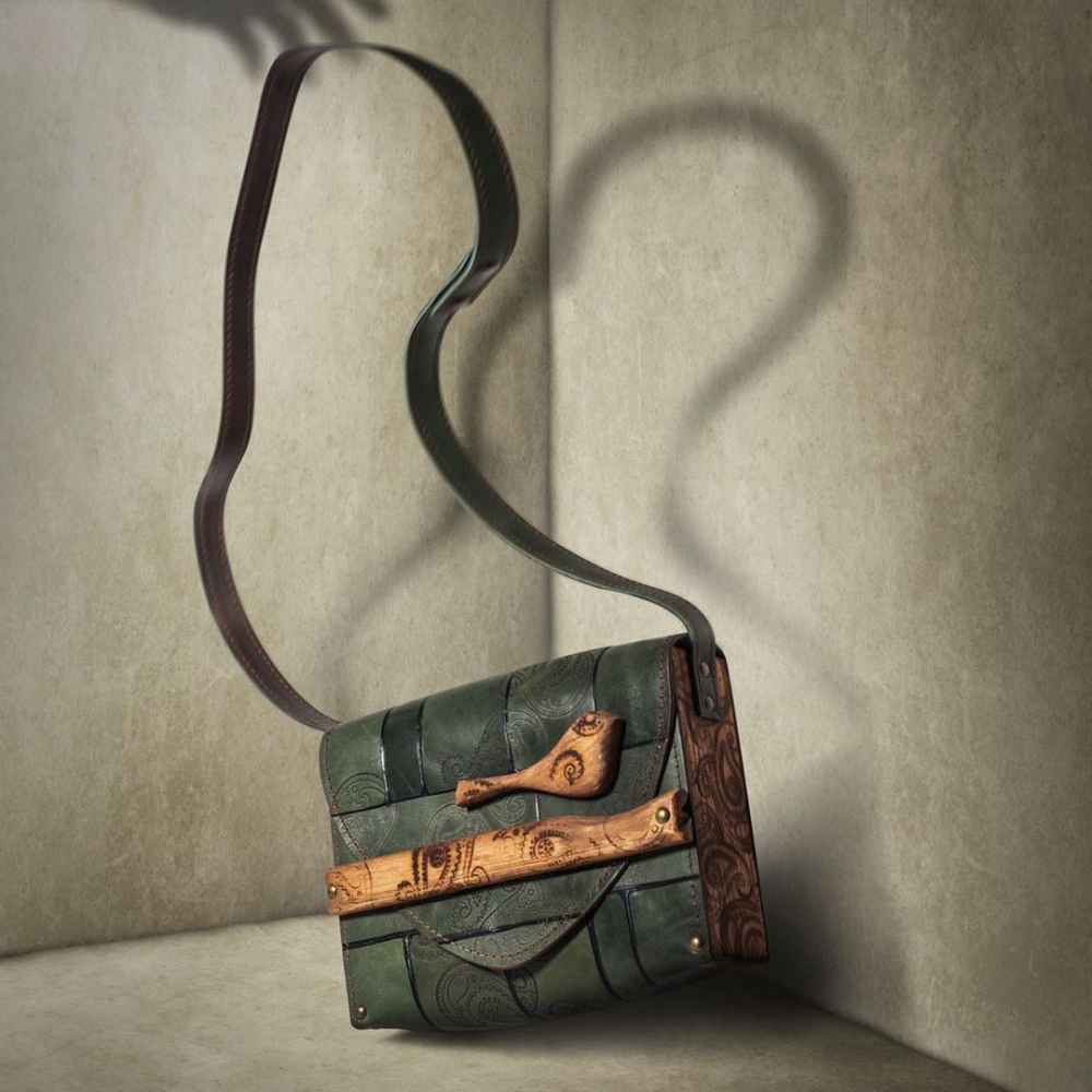 Main image of 奢华手工皮革斜挎单肩包 – Birds 设计