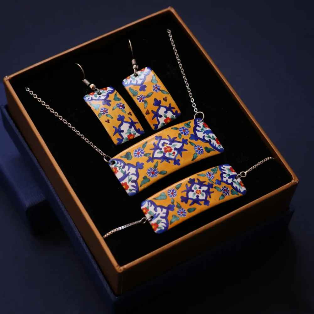 波斯珐琅珠宝套装 款式：Saadi