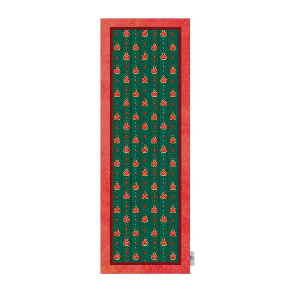 波斯优雅天鹅绒桌旗 – Yalda 型号