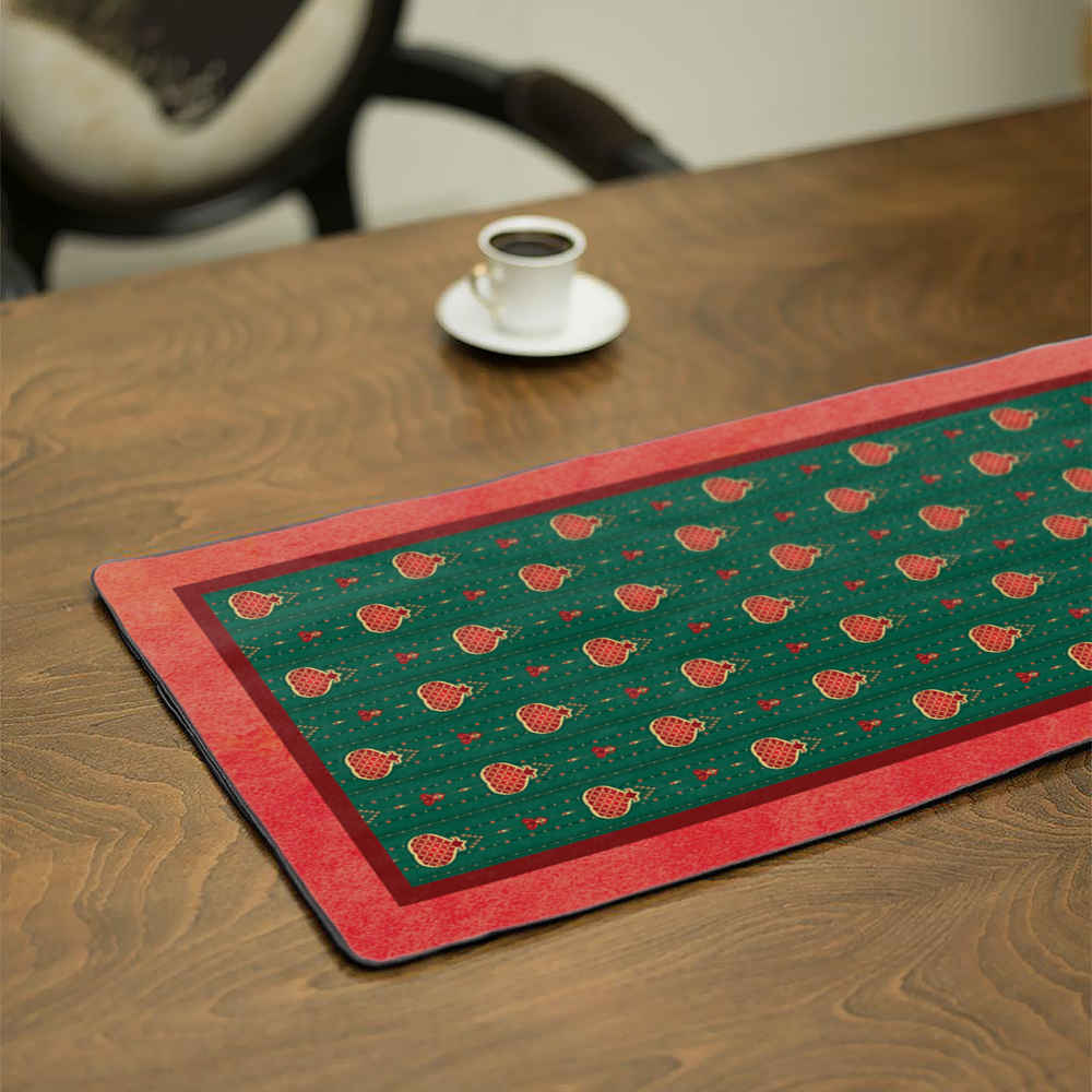 Main image of 波斯优雅天鹅绒桌旗 – Yalda 型号