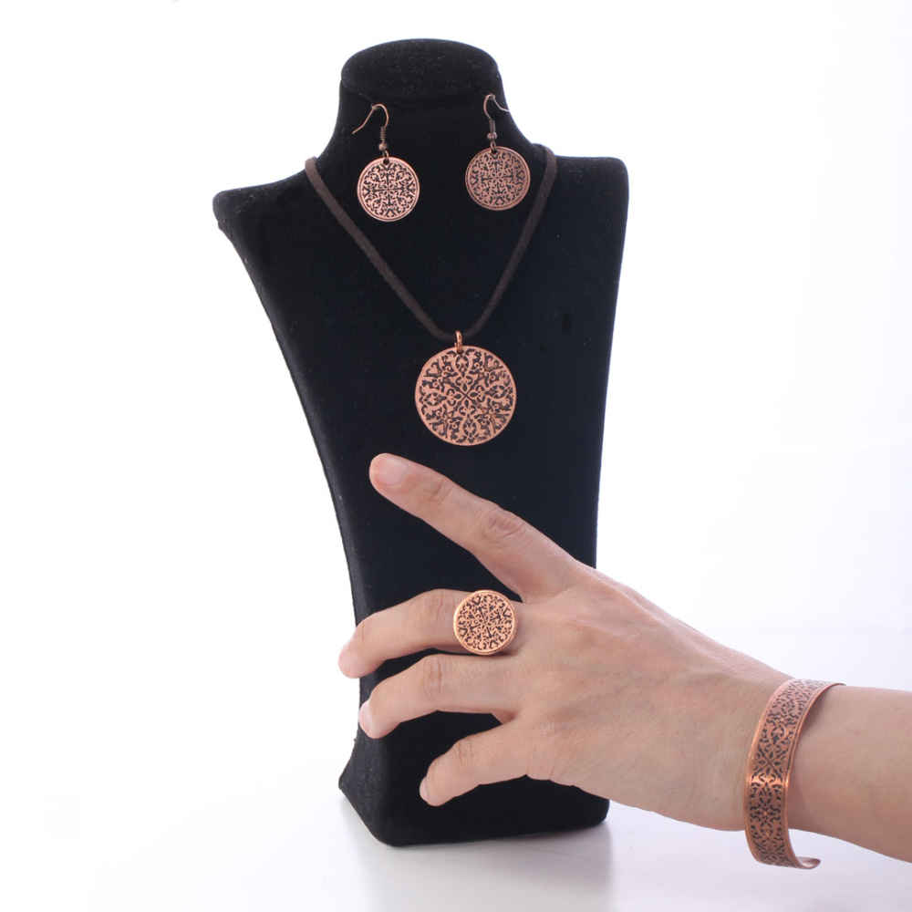 铜珠宝套装 款式：Eslimi