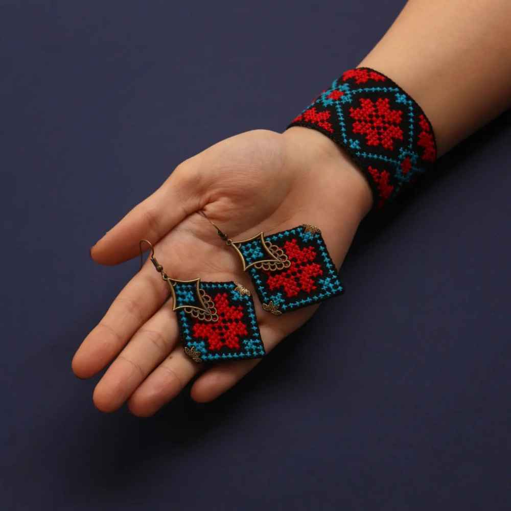 波斯刺绣项链、手链与耳环套装 款式:Hasti