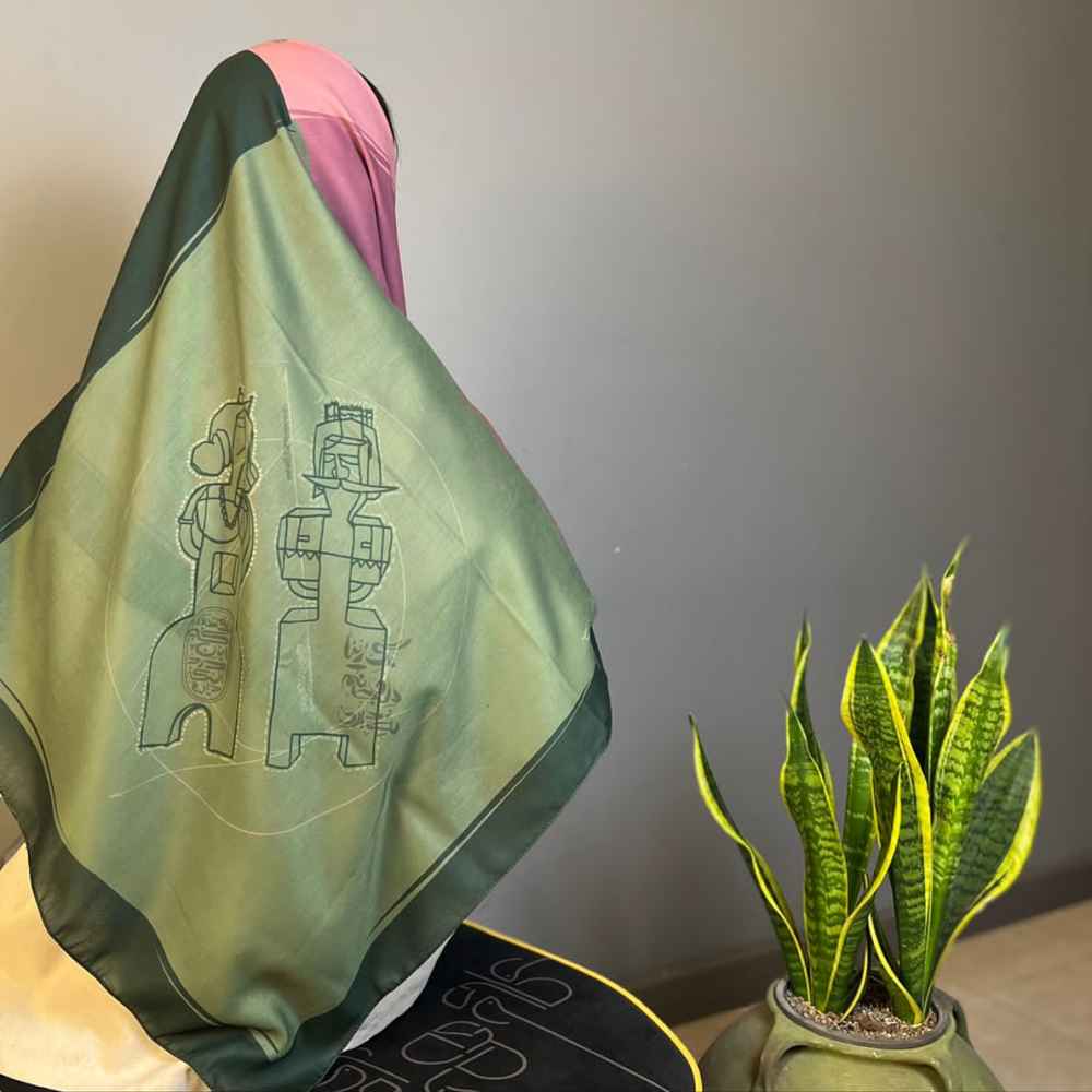 波斯艺术印花女士围巾 – 奢华鲜艳的 Negarina 设计