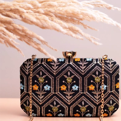 手拿包 – 立即选购