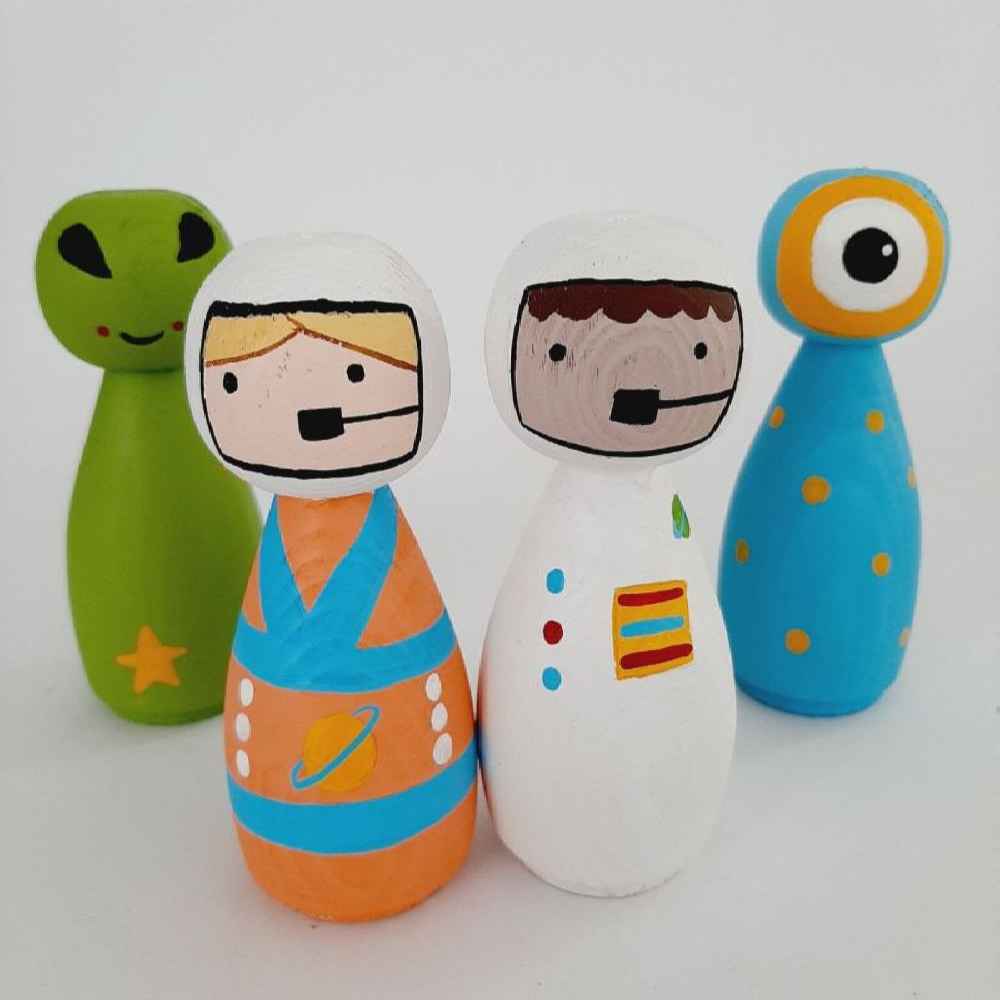 《手工木制挂钩娃娃 — 宇航员 | 太空主题玩具》