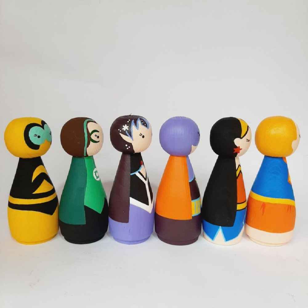 《手工木制挂钩娃娃 — 超级英雄 | 可定制木制人物》