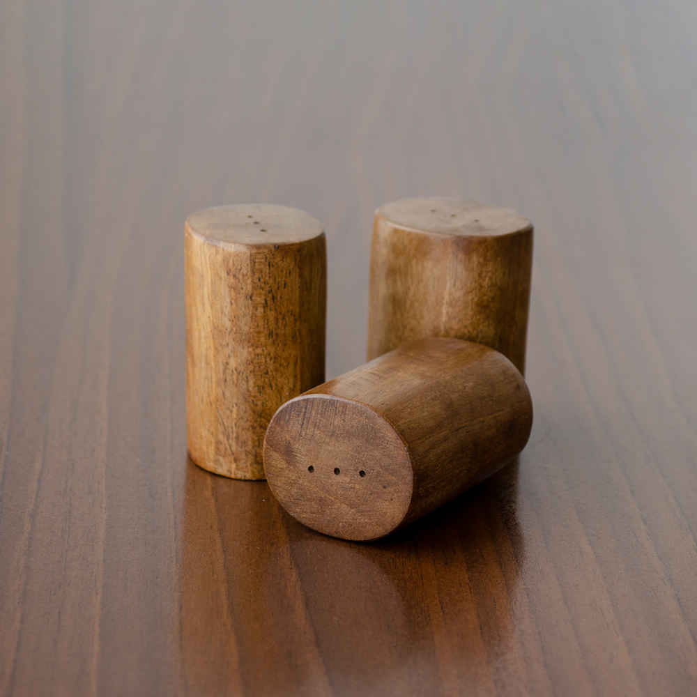 木质盐和胡椒调味罐套装 – Tara