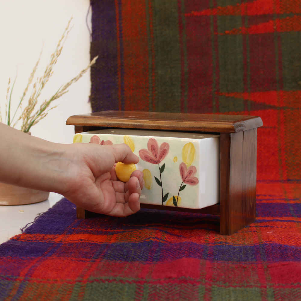 手工制作陶瓷一抽屉柜配木盒 – 花卉款