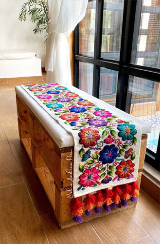 选购刺绣工艺品