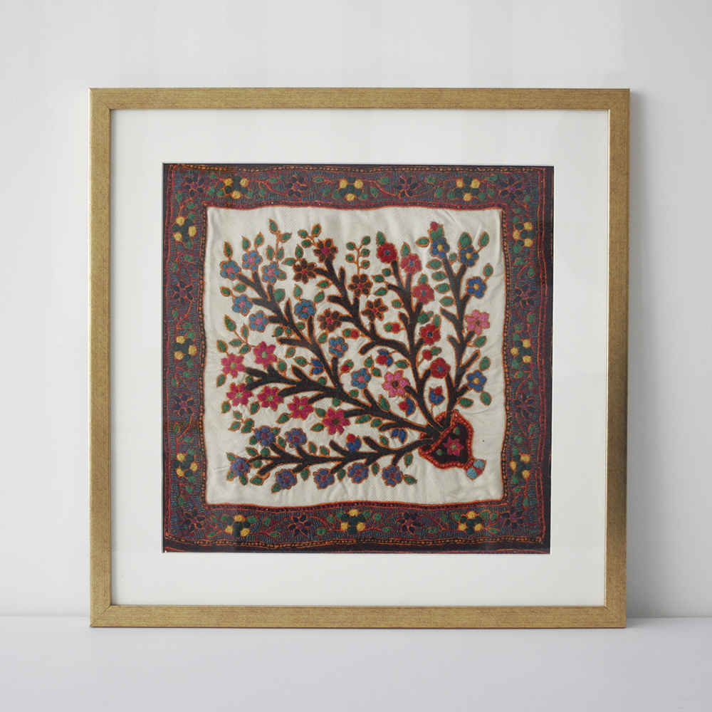 Main image of 波斯刺绣挂毯——花卉 Zendegi 图案纺织艺术