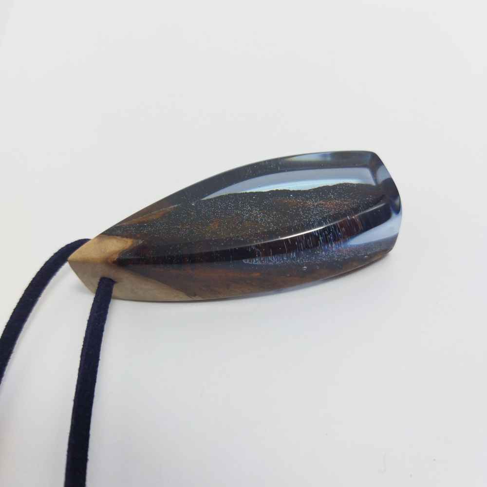 木与树脂项链 手工艺术 大胆风格 Fariba