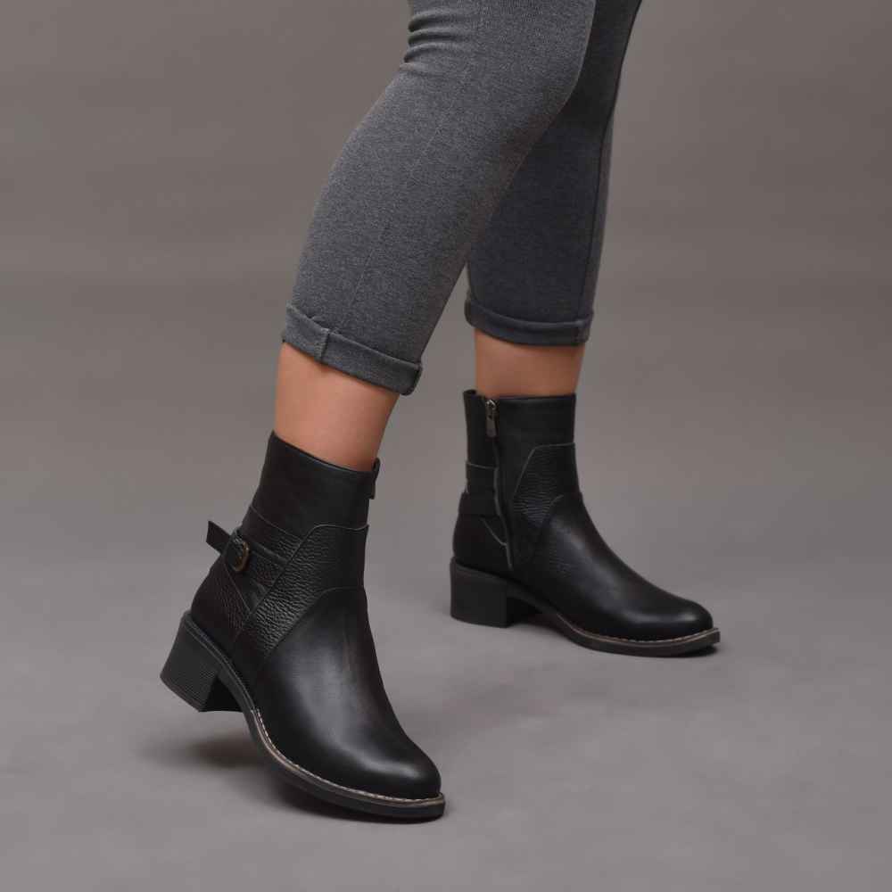 Main image of 女士踝靴 – 型号 A254