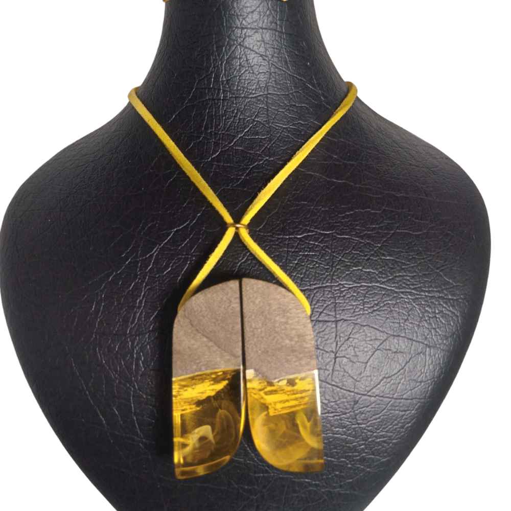 Main image of 木与树脂项链 手工艺术 大胆风格 Kooh