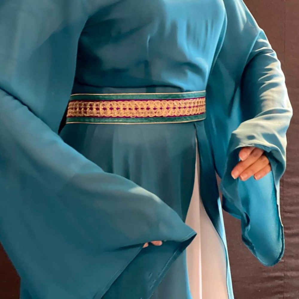 女式赛玛舞裙套装 – 飘逸典雅