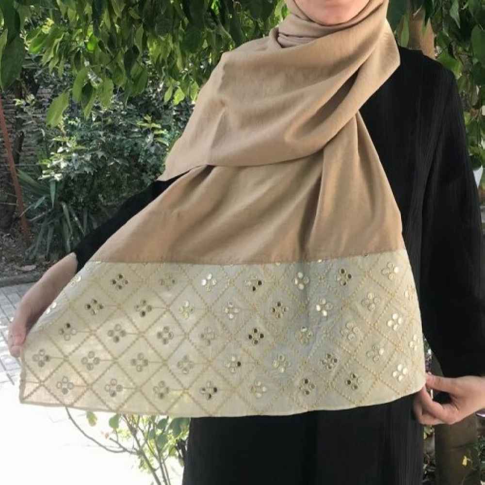 Main image of 巴洛奇刺绣女士披肩 Narges 款