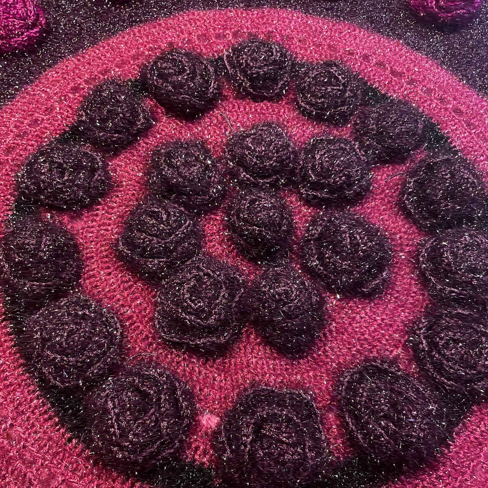 手工编织波西米亚风格地毯——玫瑰图案