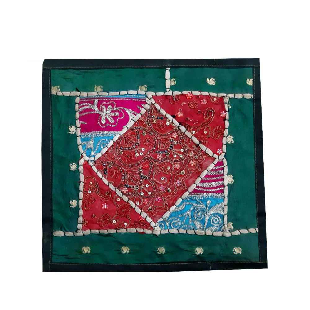 Main image of 刺绣靠垫套 – 丛林苏扎尼设计