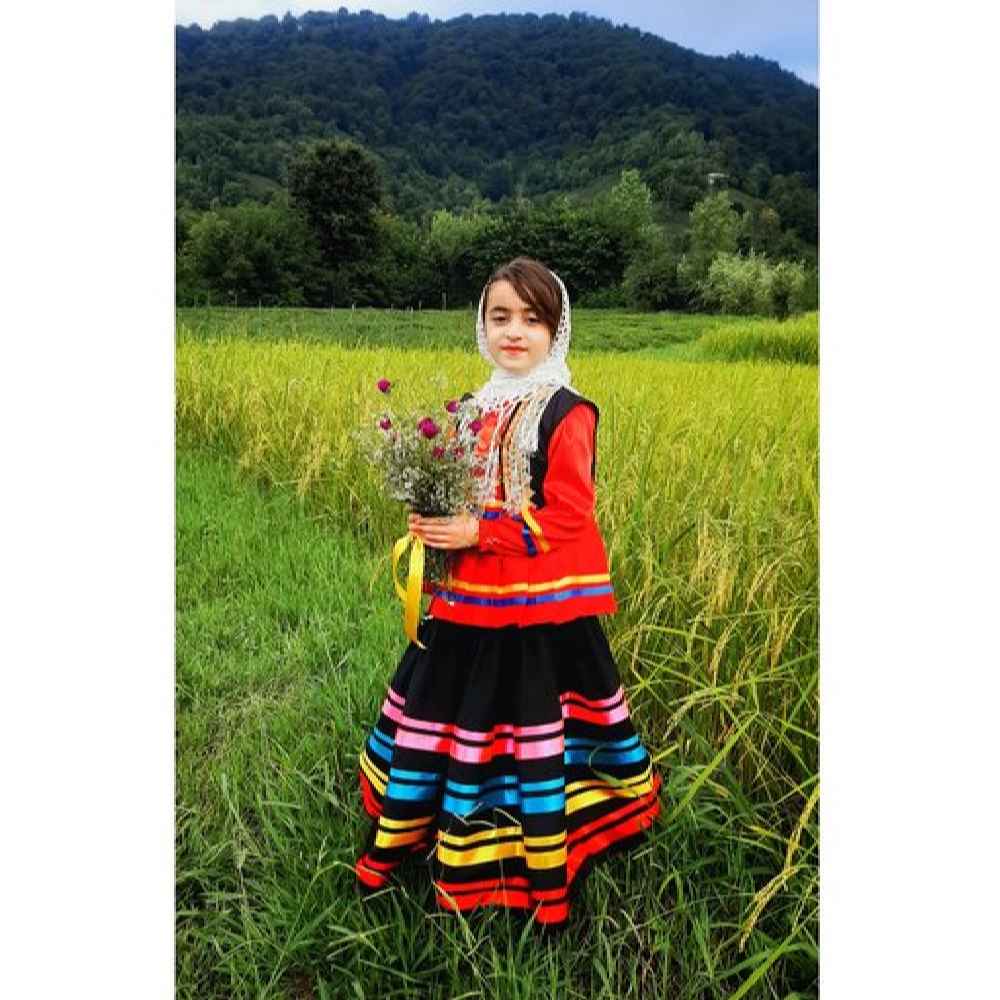 波斯女孩传统吉拉基服饰套装