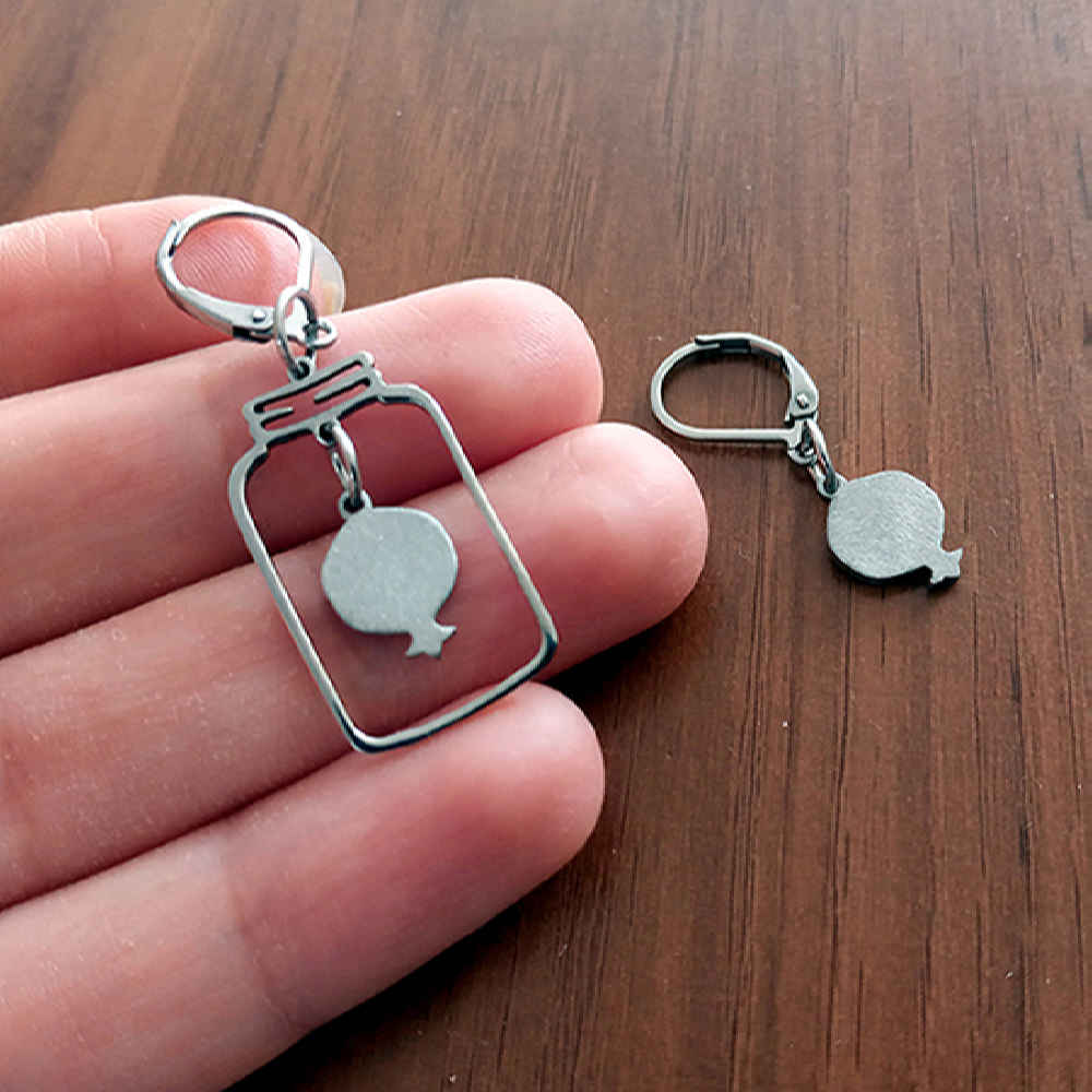 波斯钢制耳环 – 石榴款