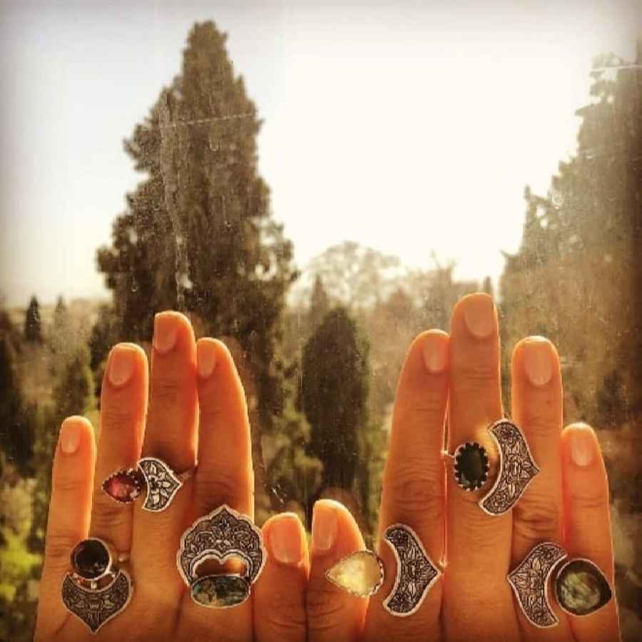 女款传统波斯紫水晶银戒指