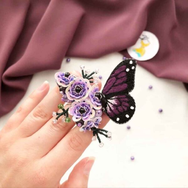 手工女士串珠胸针别针 – 紫罗兰设计